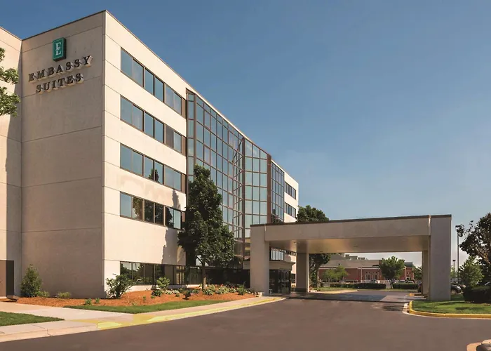 Embassy Suites By Hilton Milwaukee Brookfield
