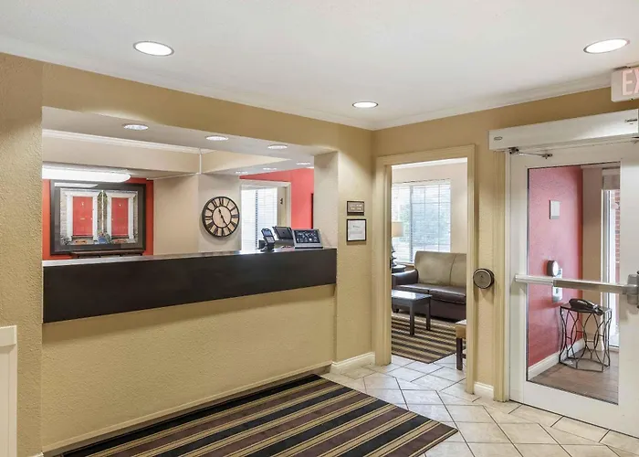 Extended Stay America Suites - Milwaukee -